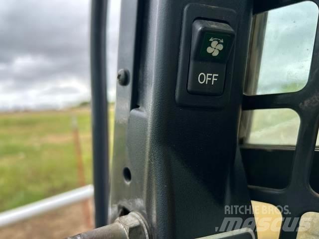 Bobcat T770 Lietoti riteņu kompaktiekrāvēji