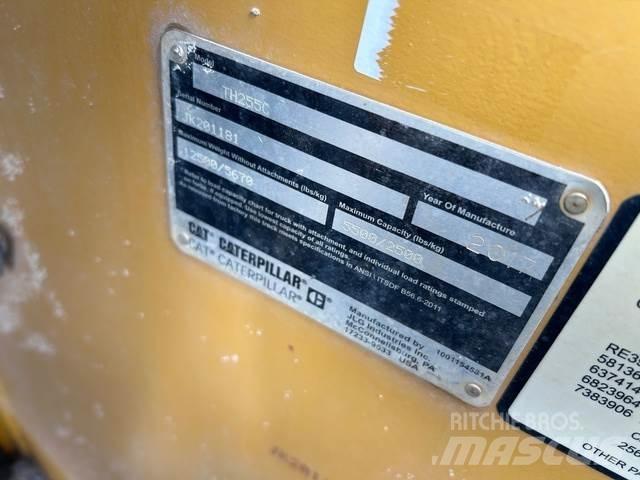 CAT TH255C Teleskopiskie manipulatori