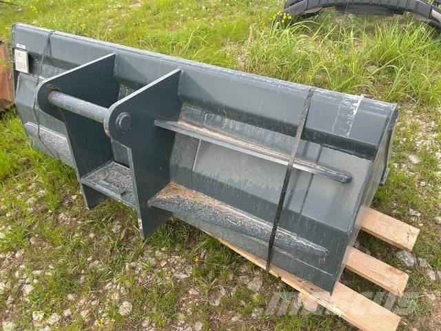 Gehl 72 Bucket Teleskopiskie manipulatori