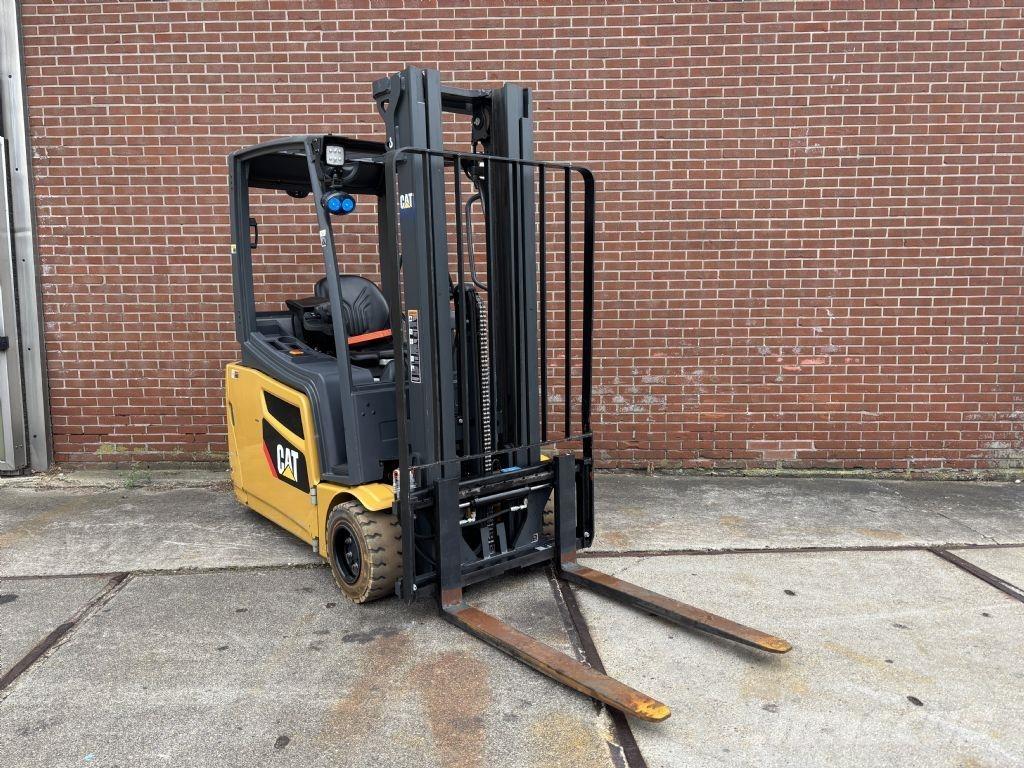 CAT 2ET4000 Elektriskie iekrāvēji