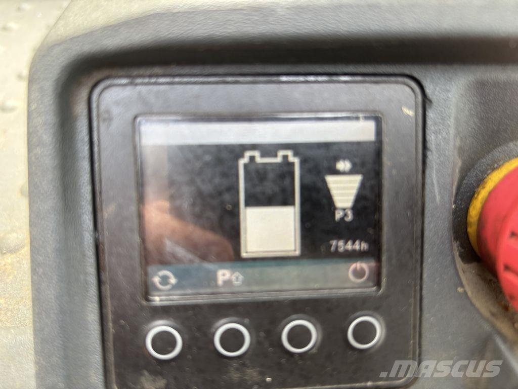 Jungheinrich ECE230 Pašgājēji krautnētāji