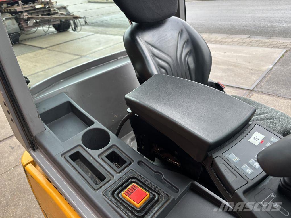 Jungheinrich EFG 216k Elektriskie iekrāvēji