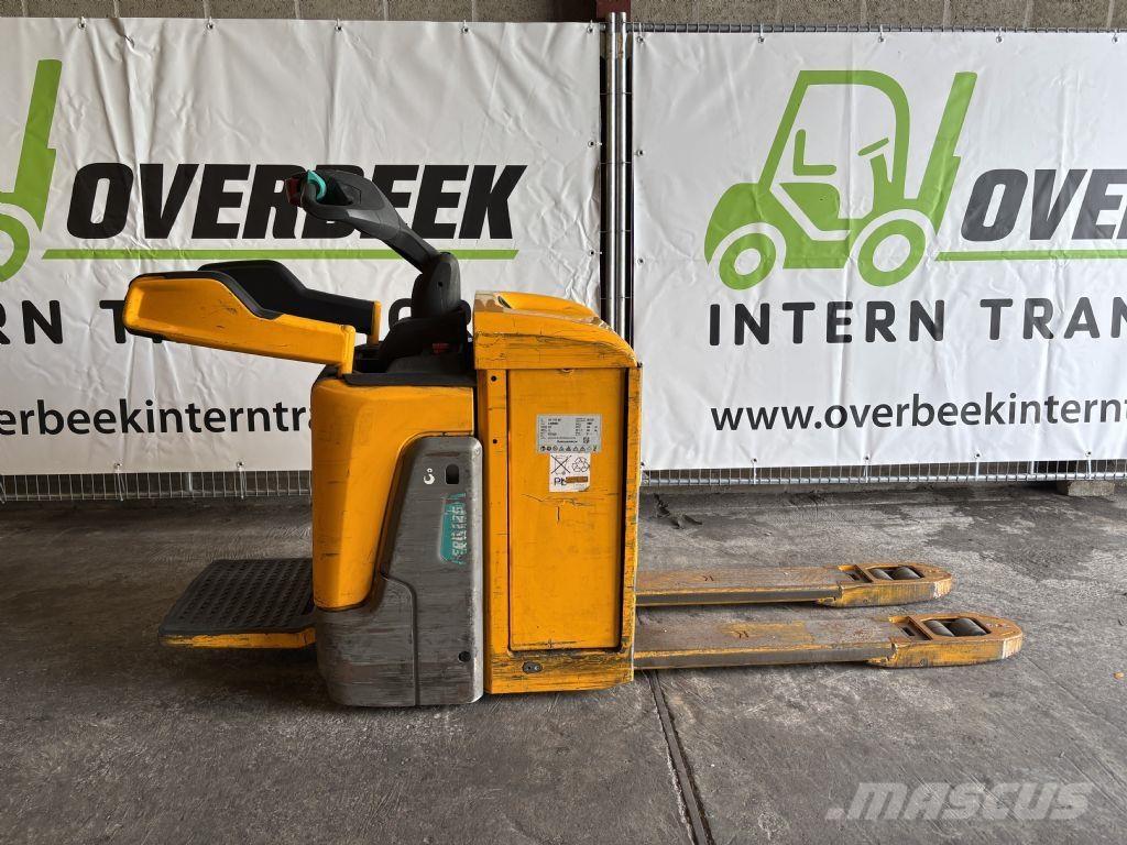 Jungheinrich ERE 225 Pašgājēji krautnētāji