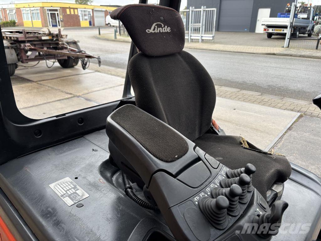 Linde E30L-01 Elektriskie iekrāvēji