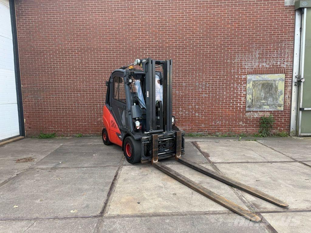 Linde H35D-02 Tehnika ar dīzeļa dzinēju