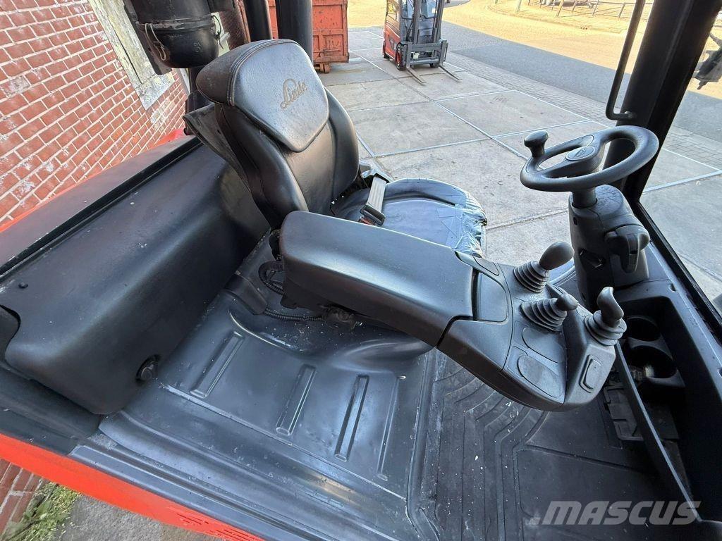 Linde H40D-02 Tehnika ar dīzeļa dzinēju