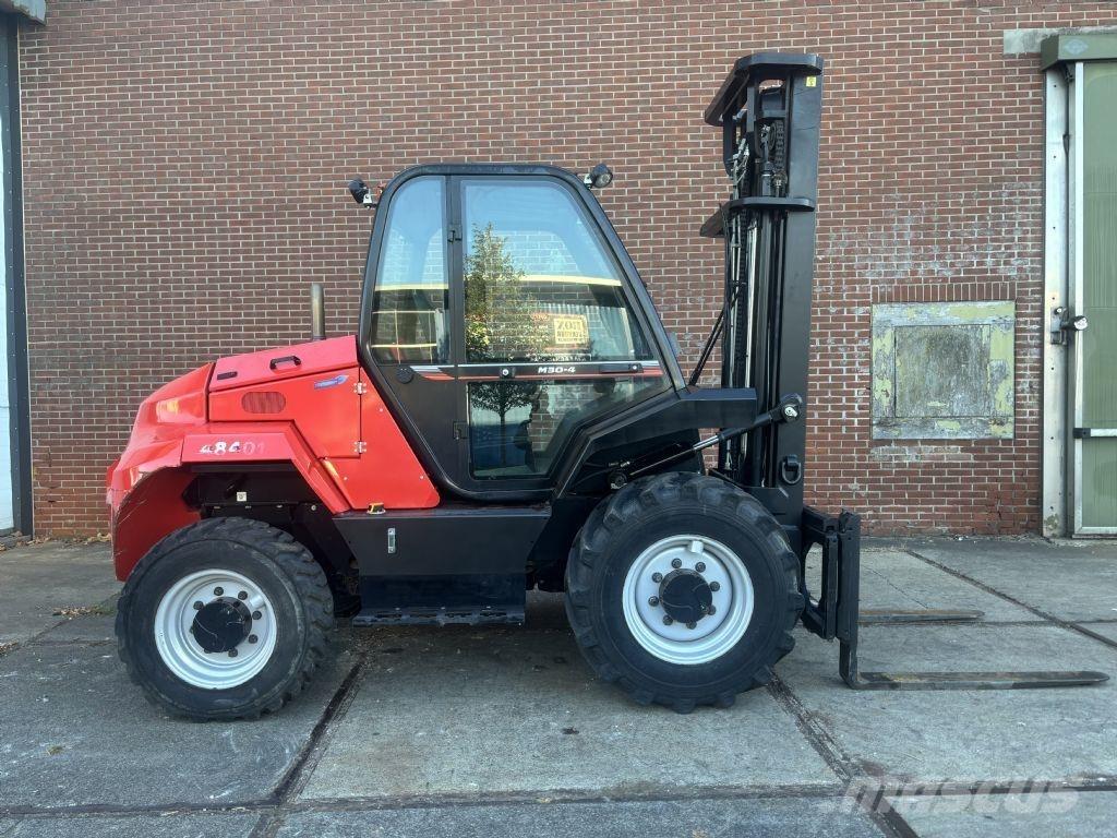 Manitou M30-4 Apvidus autokrāvējs
