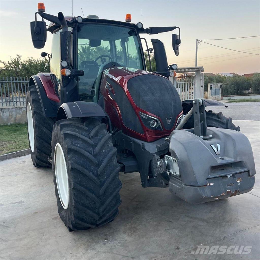 Valtra N174 Traktori