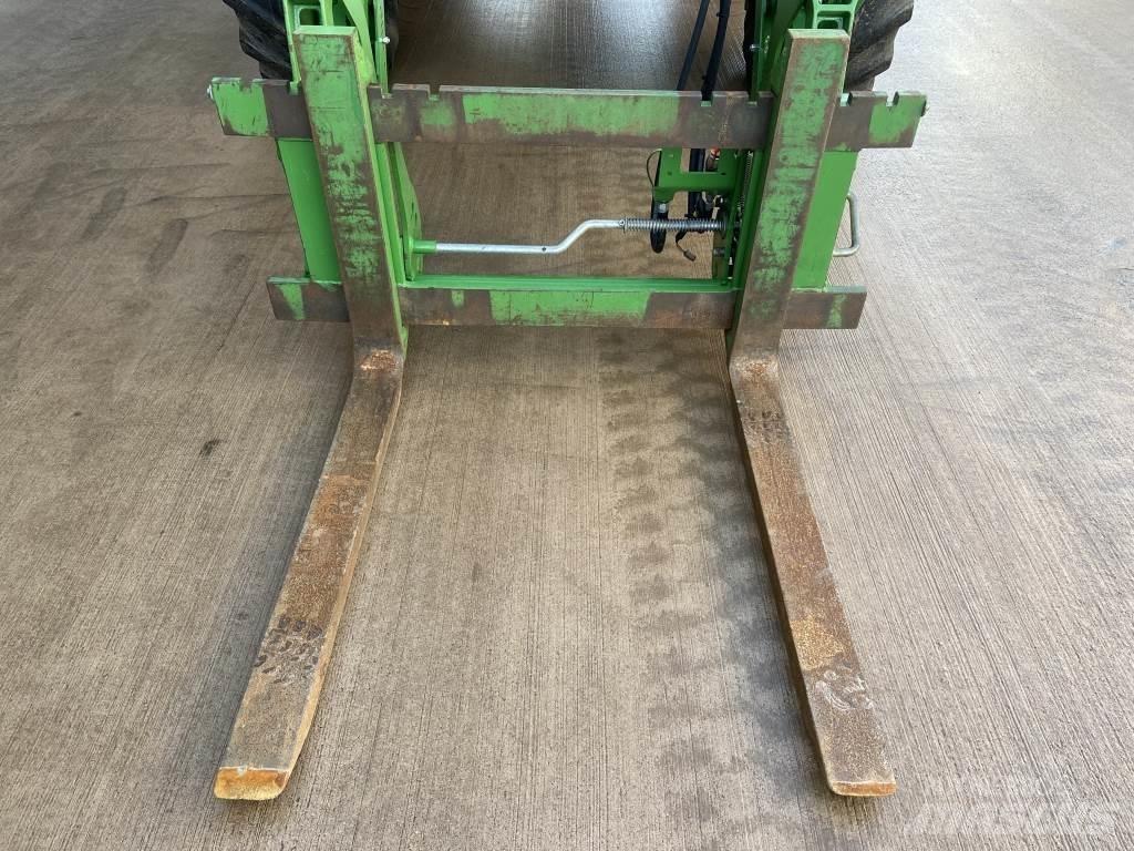 John Deere 6920 Cits traktoru papildaprīkojums