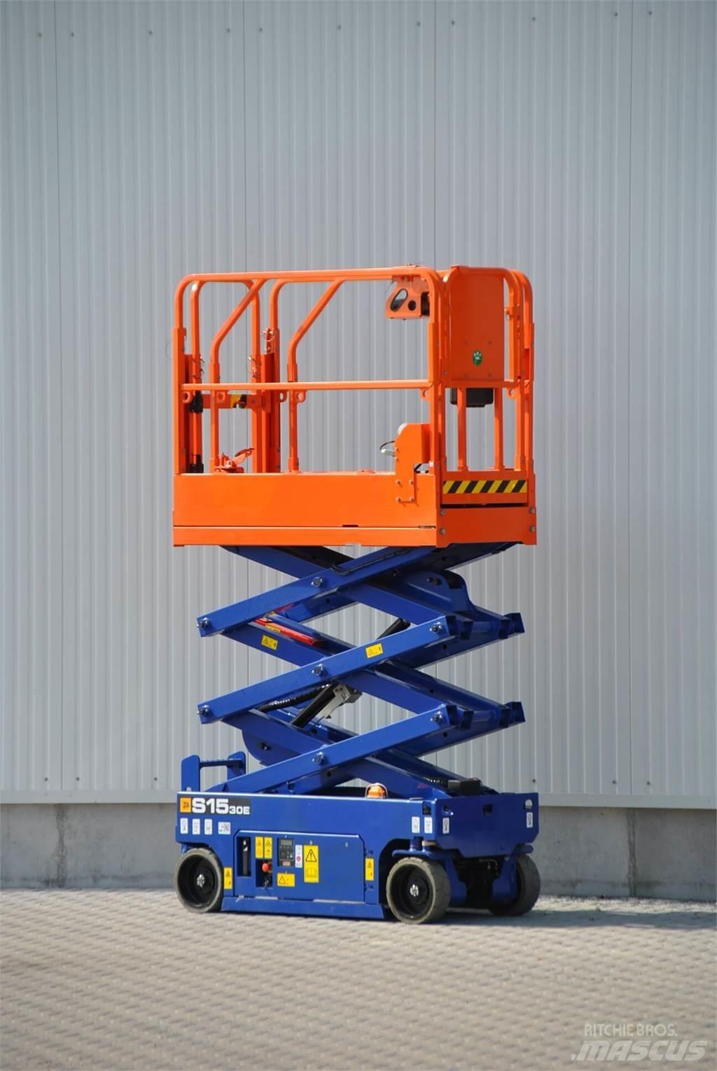 JCB S1530E Šķerveida pacēlāji