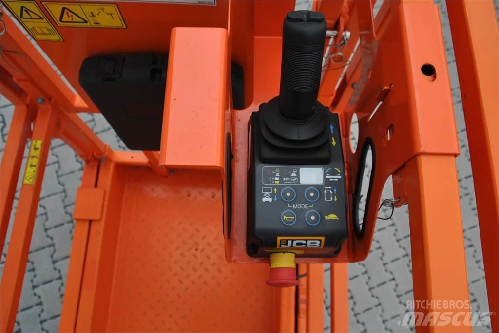 JCB S1530E Šķerveida pacēlāji