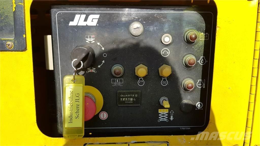 JLG 260 MRT-A Šķerveida pacēlāji