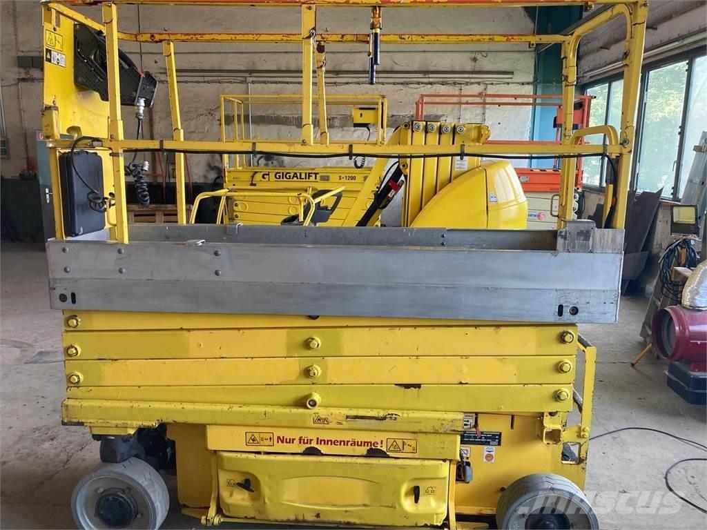JLG 2630 ES Šķerveida pacēlāji