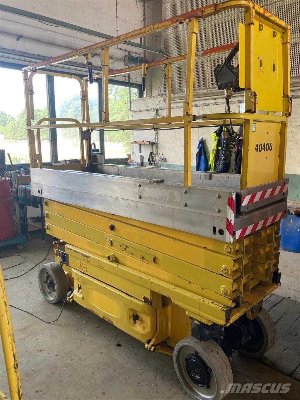 JLG 2630 ES Šķerveida pacēlāji