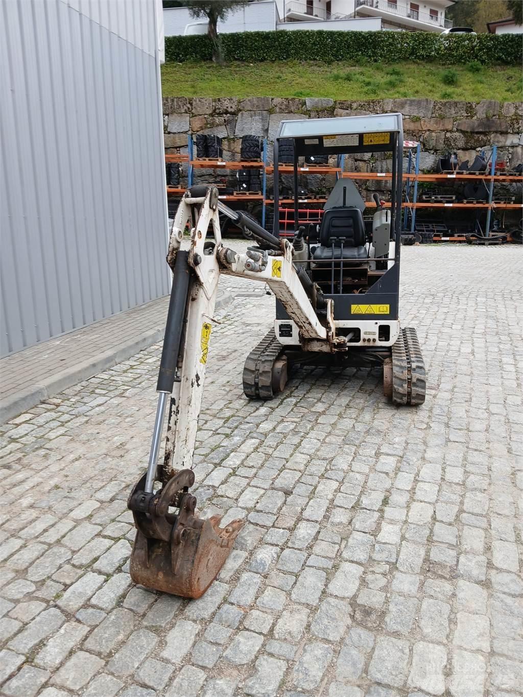 Bobcat 323 Mini ekskavatori < 7 t