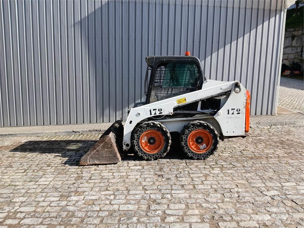 Bobcat S450 Iekrāvēji uz riteņiem