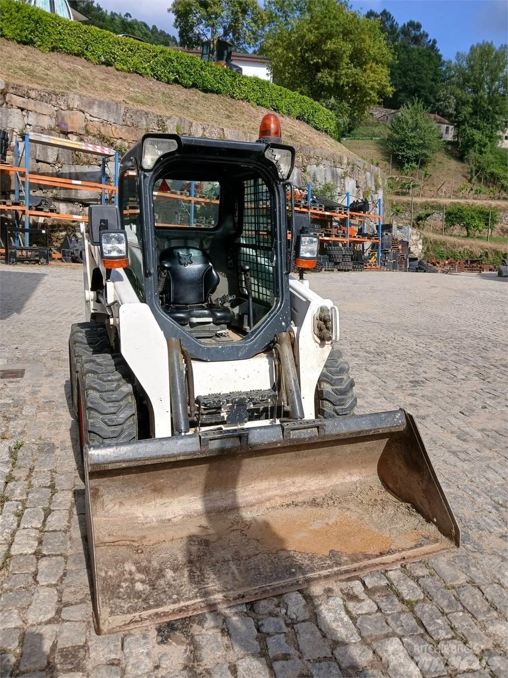 Bobcat S550 Iekrāvēji uz riteņiem