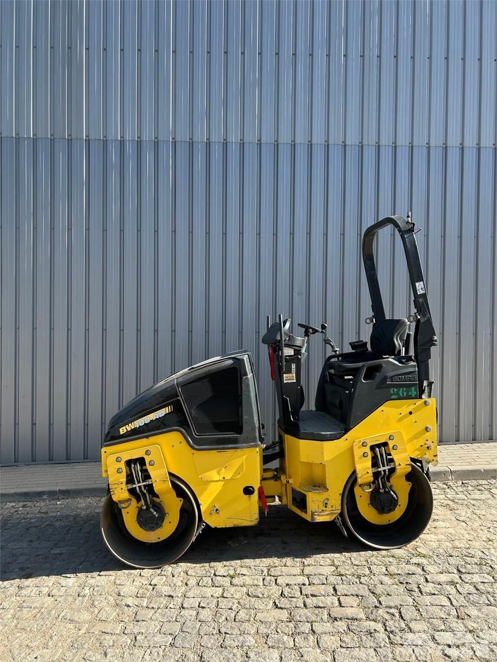 Bomag BW100AD-5 Divvalču grunts veltņi