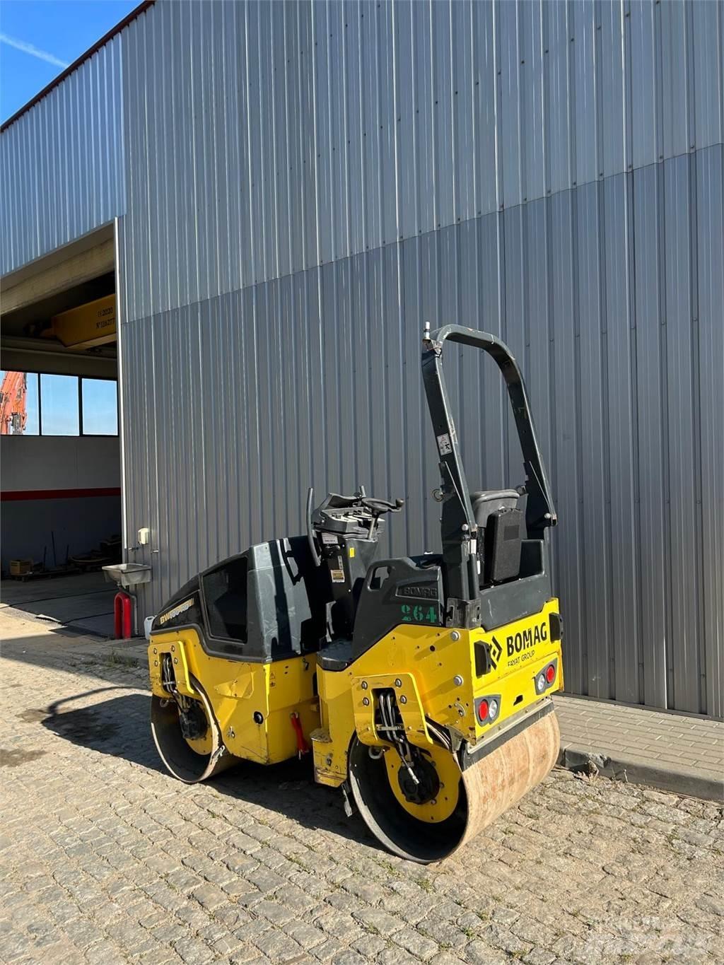 Bomag BW100AD-5 Divvalču grunts veltņi