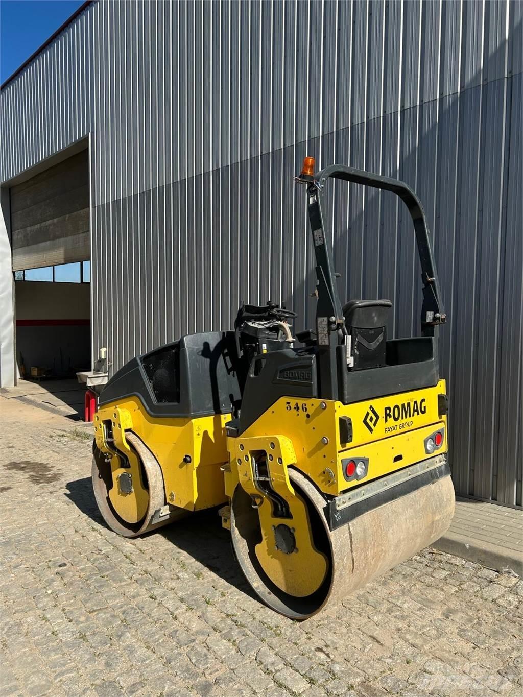 Bomag BW138AD-5 Divvalču grunts veltņi