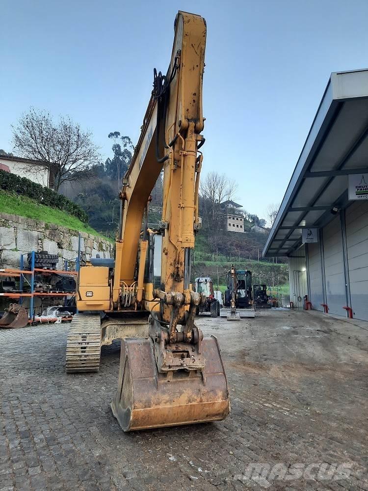 Komatsu PC160LC-8 Kāpurķēžu ekskavatori