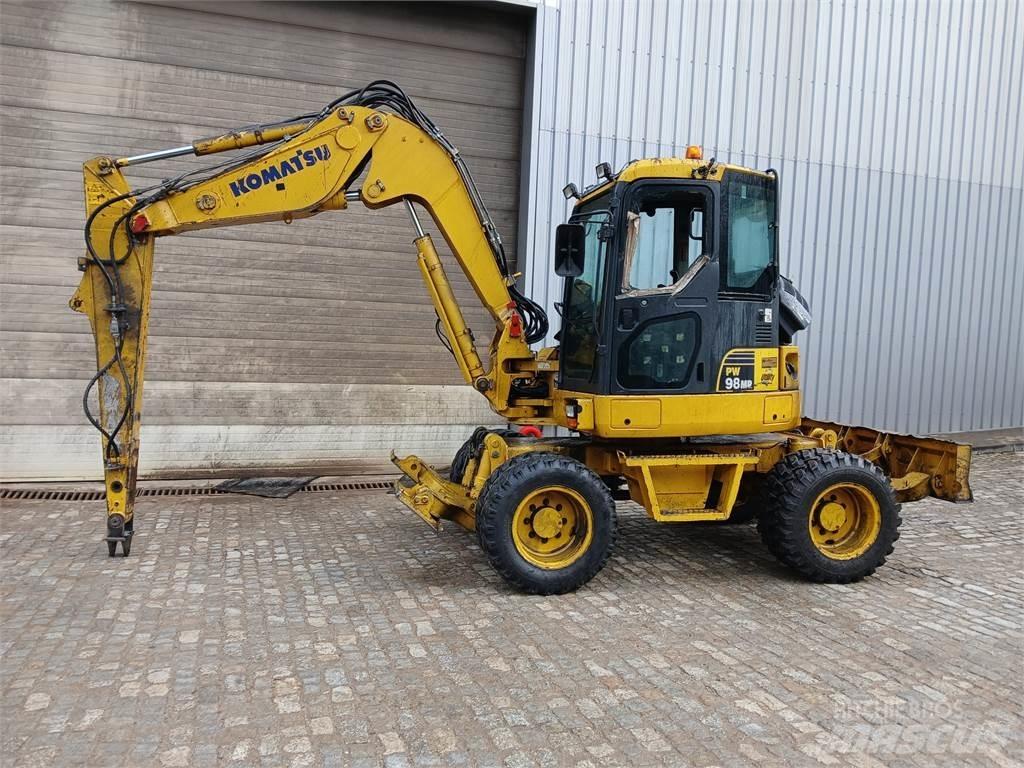 Komatsu PW98MR-6 Ekskavatori uz riteņiem