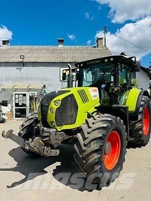 CLAAS ARION 640 Traktori