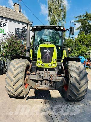 CLAAS ARION 640 Traktori