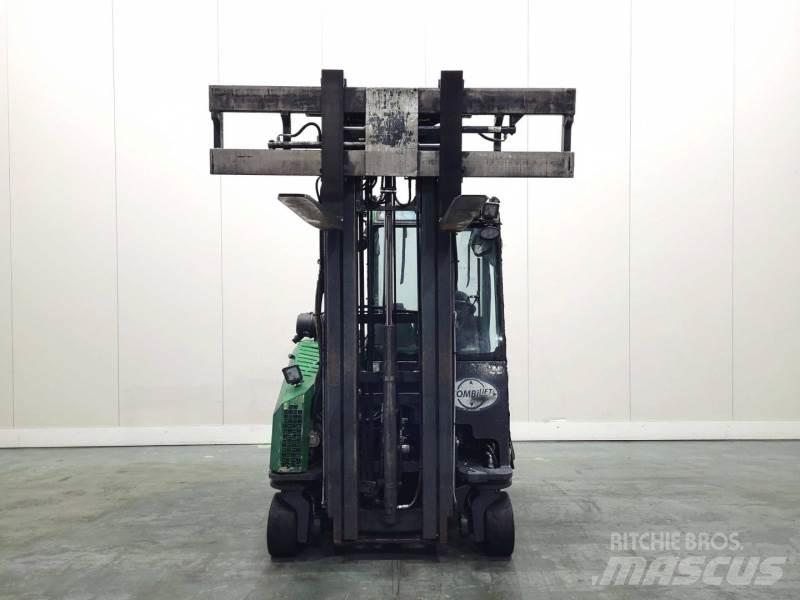 Combilift C3000 CB Četru virzienu krāvēji