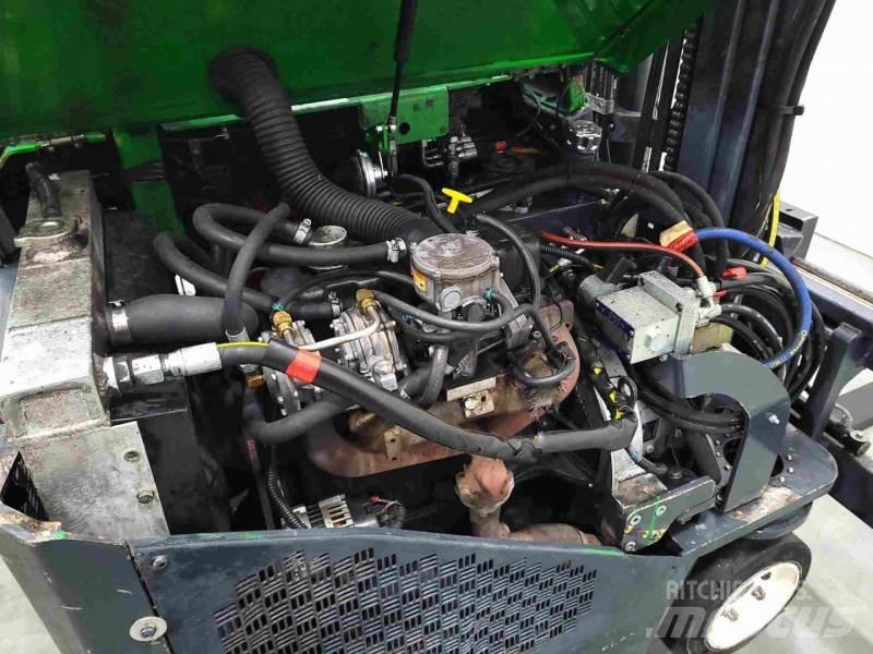 Combilift C3000 CB Četru virzienu krāvēji
