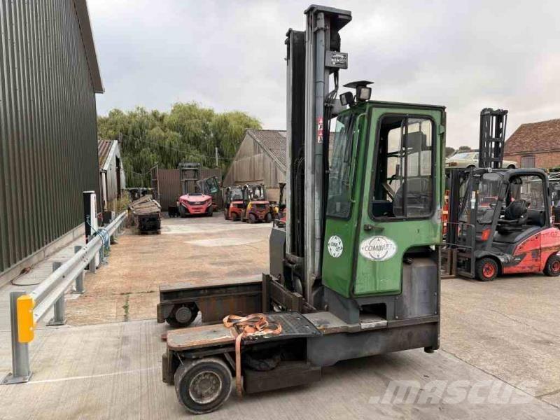Combilift C4000 Četru virzienu krāvēji