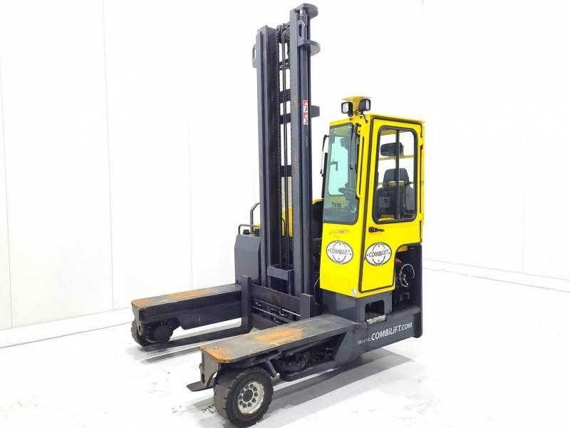 Combilift C4000 Četru virzienu krāvēji