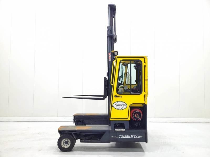 Combilift C4000 Četru virzienu krāvēji