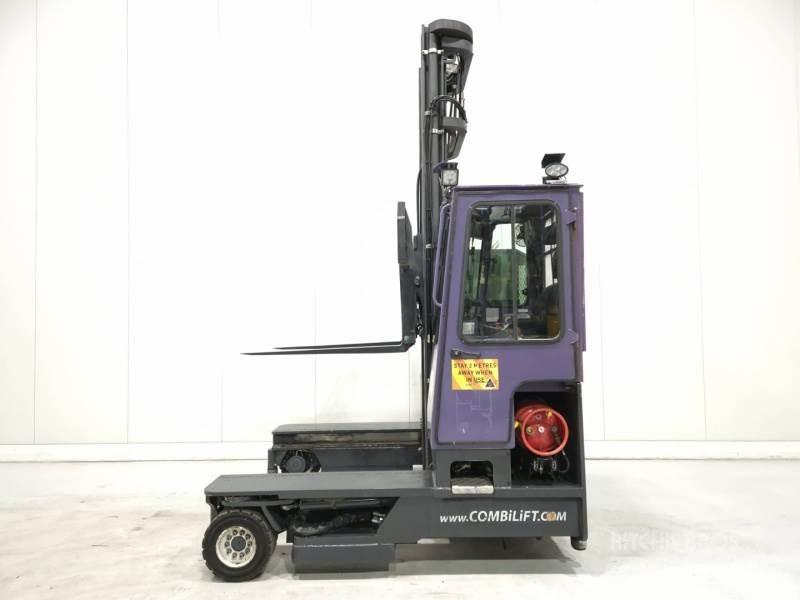 Combilift C4000 Četru virzienu krāvēji