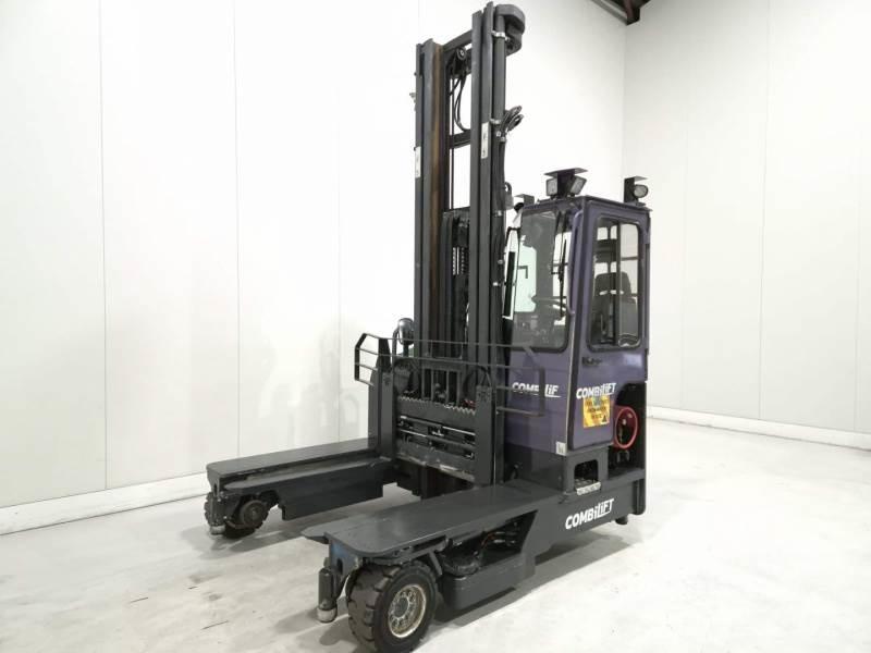 Combilift C4000 Četru virzienu krāvēji