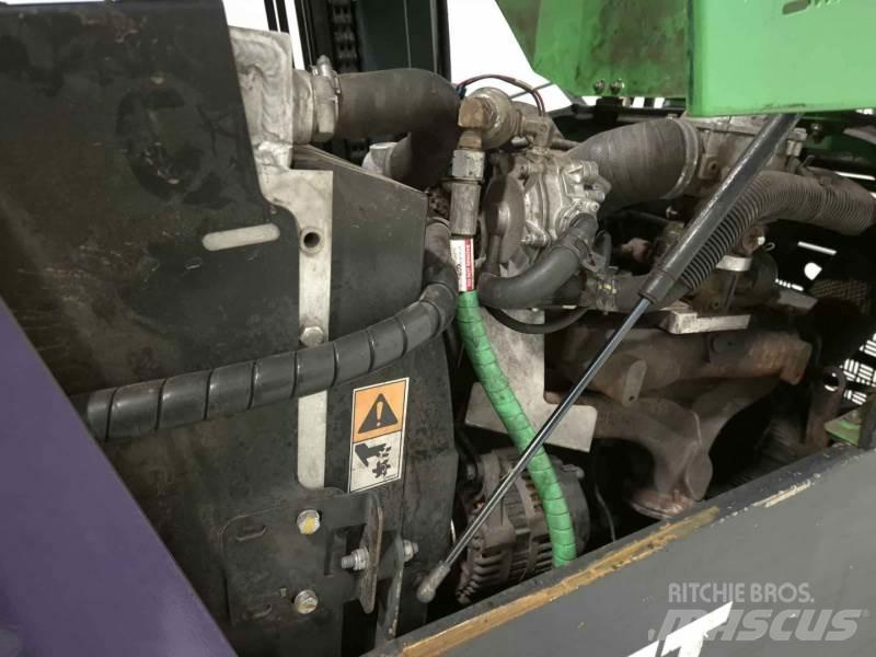 Combilift C4000 Četru virzienu krāvēji