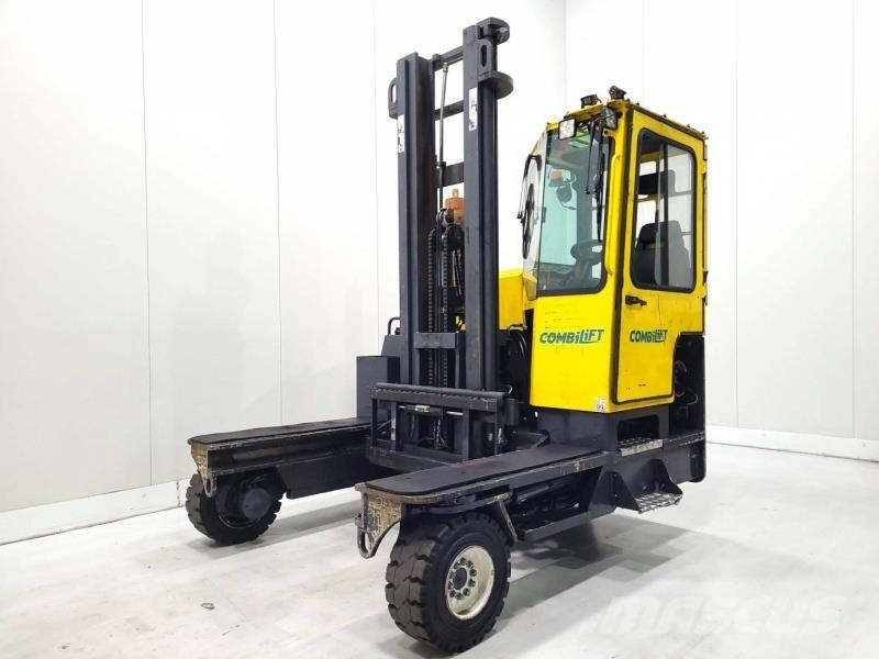 Combilift C5000XL Četru virzienu krāvēji