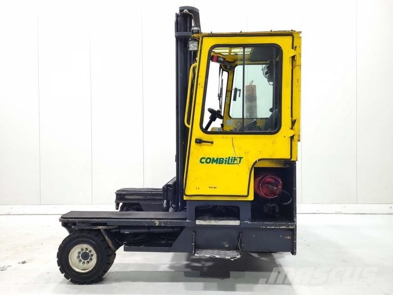 Combilift C5000XL Četru virzienu krāvēji