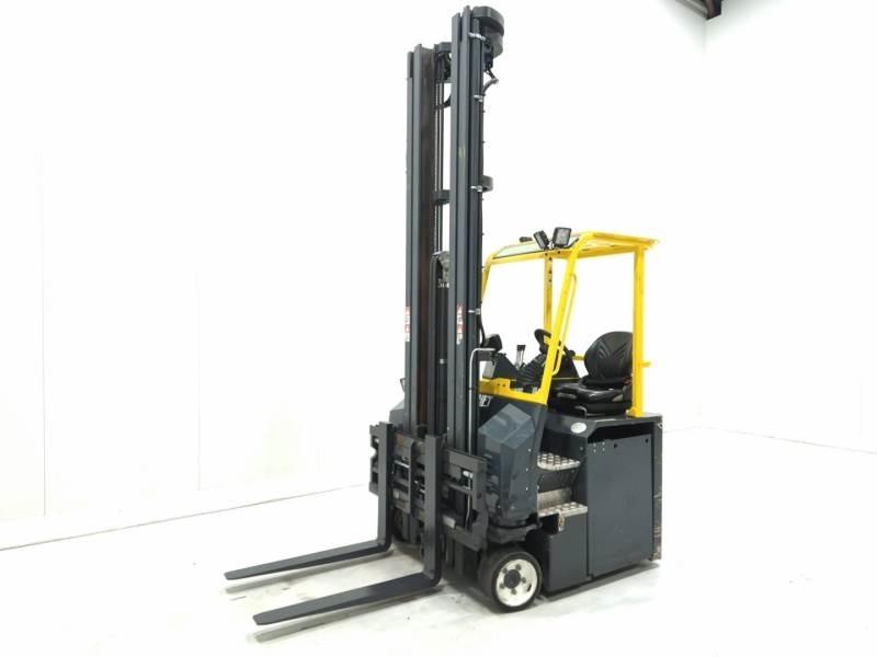 Combilift CBE2500 Četru virzienu krāvēji
