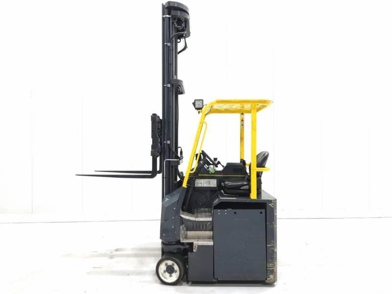 Combilift CBE2500 Četru virzienu krāvēji