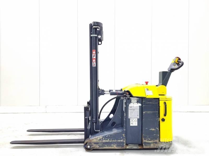 Combilift CS1500 Pašgājēji krautnētāji