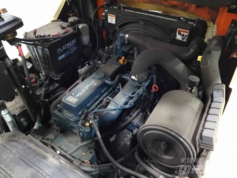 Doosan D20SC-5 Tehnika ar dīzeļa dzinēju