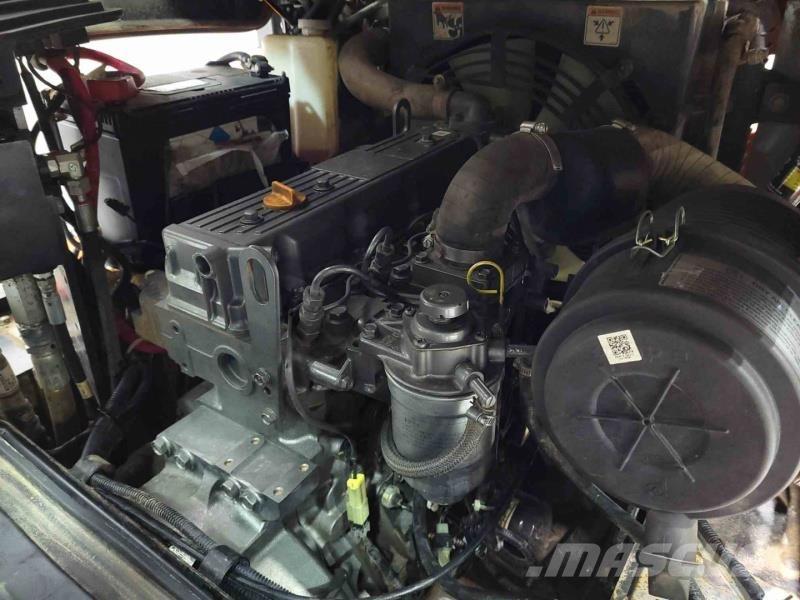 Doosan D30S-07 Tehnika ar dīzeļa dzinēju