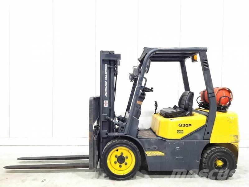Doosan GP30-3 LPG tehnika