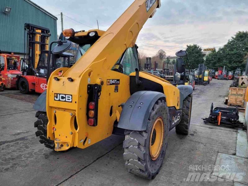 JCB 541-70WM Teleskopiskie manipulatori