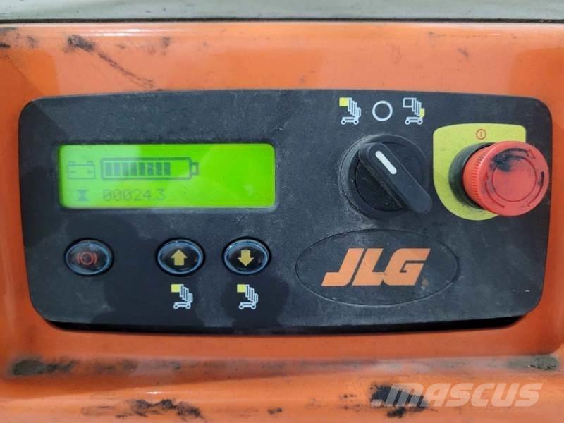 JLG 10MSR Šķerveida pacēlāji
