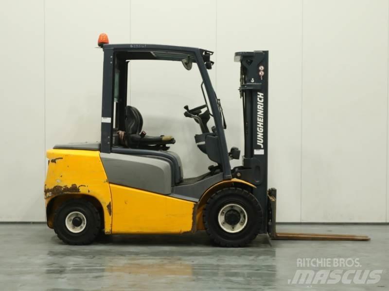 Jungheinrich DFG 425 Tehnika ar dīzeļa dzinēju