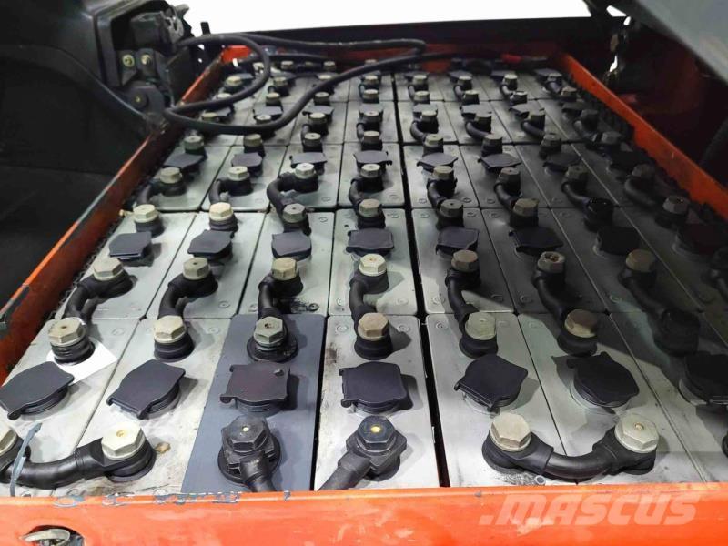 Linde E30-01 Elektriskie iekrāvēji