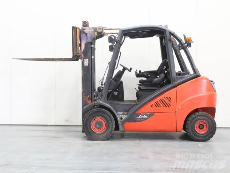 Linde H30D-02 393 Tehnika ar dīzeļa dzinēju
