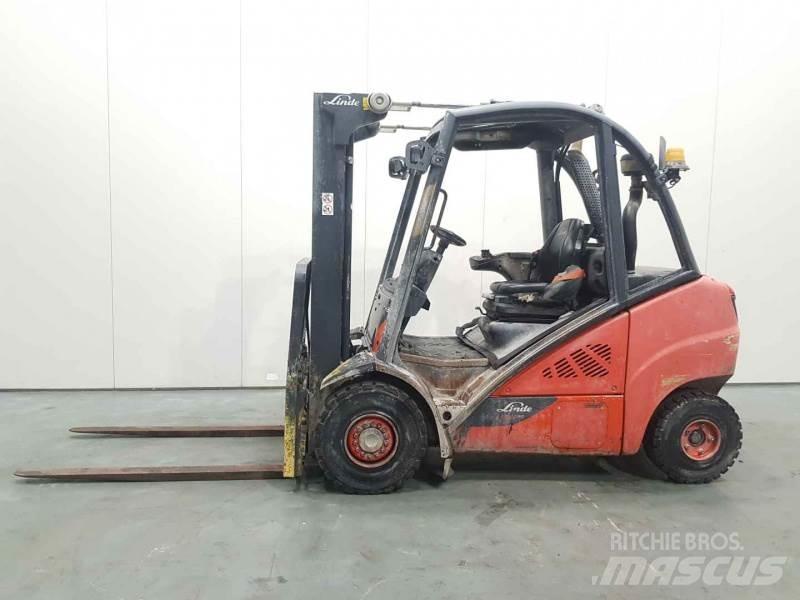 Linde H30D-02 393 Tehnika ar dīzeļa dzinēju